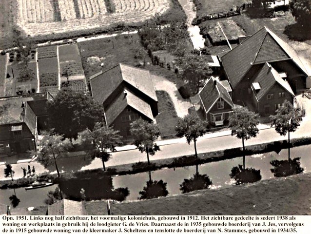 135 Dorpsstraat. Luchtfoto. 1951 640x480