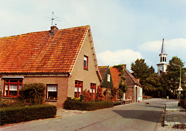 525 Dorpsstraat Kerk 1975  640x480