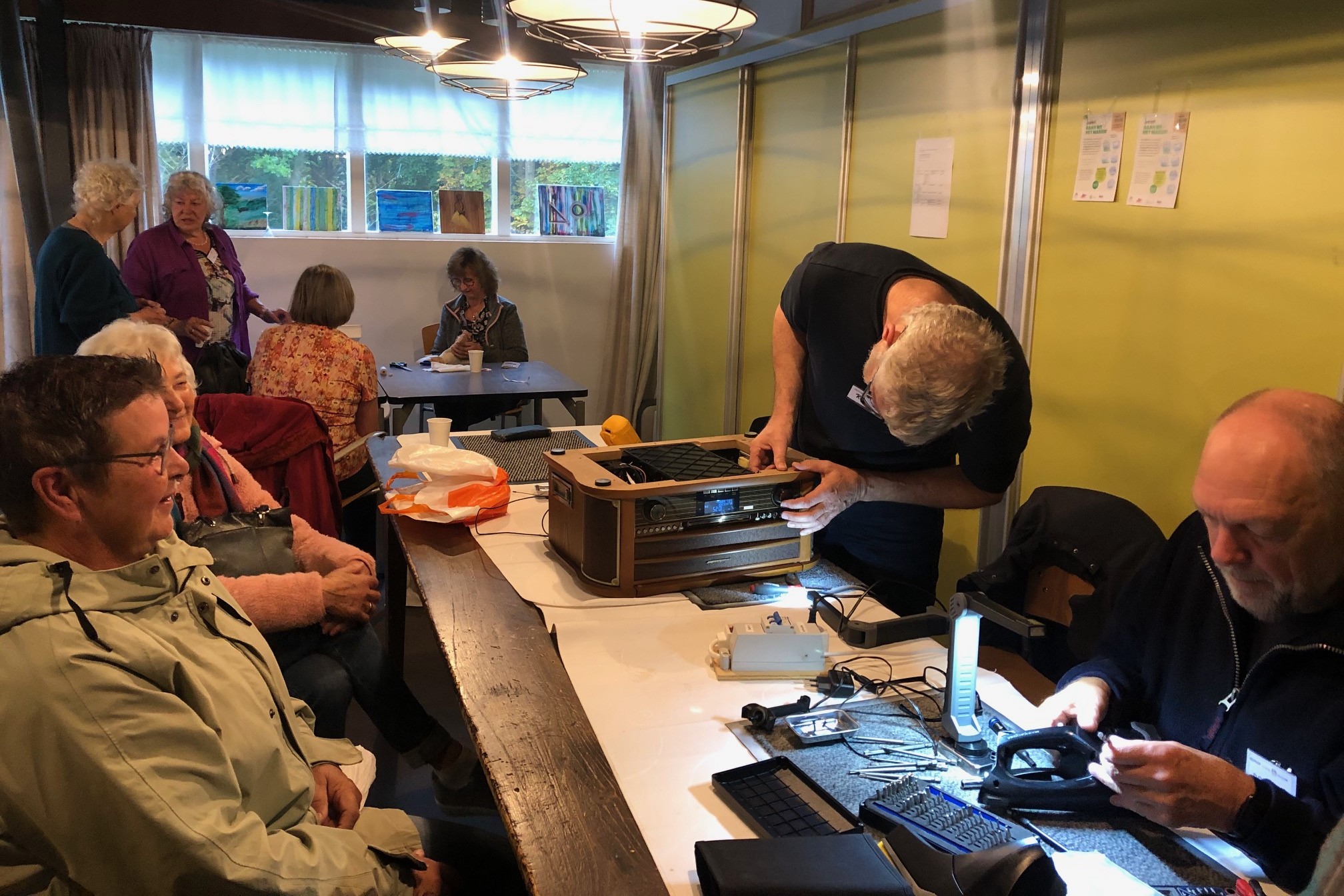 Logo Repair Café en Stichting Nieuwe Burenaa