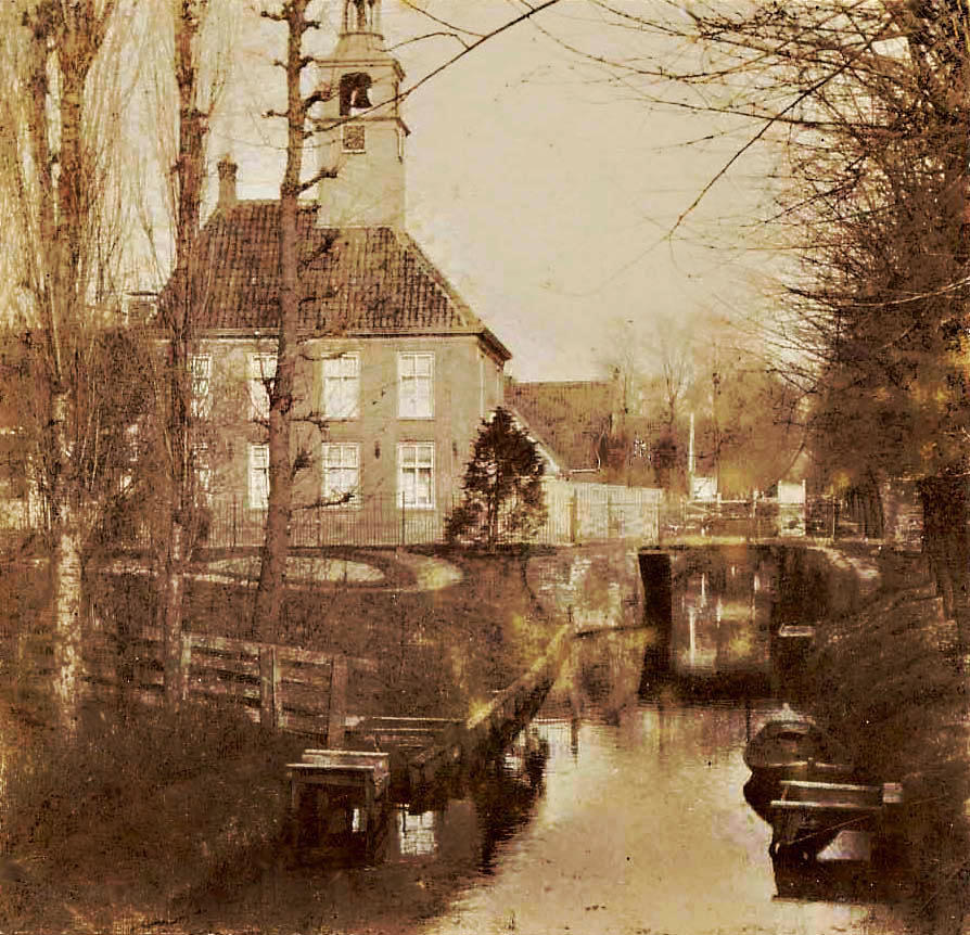 148 Voorsloot en Raadhuis. 1900 