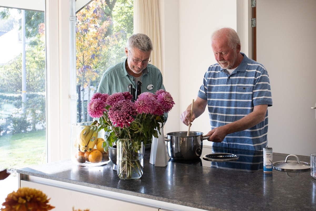 67A7114 soep roeren12853