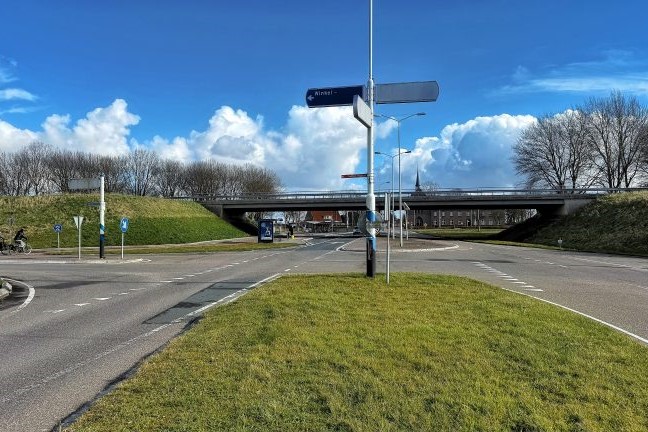 Verkeersbord met toeristische aanduiding 768x432bbb