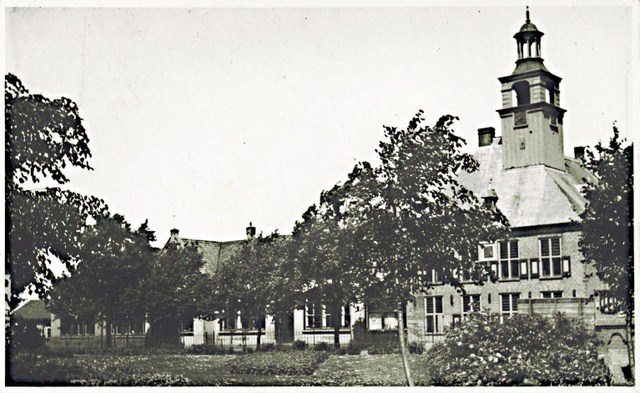 149 Dorpsstraat. gemeentehuis. 1950 640x480