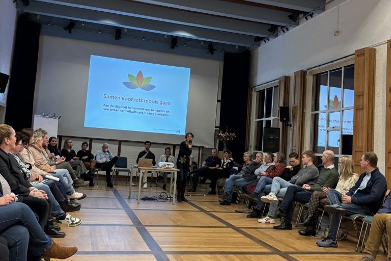 Kruising IJsvogelpad en Trambaan in Nieuwe Niedorp e1760011539479 768x463bbb